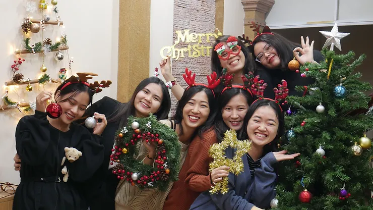 Learn Vietnamese at Tieng Viet Oi - The #1 Awesome Vietnamese Language Center 1 Learn Vietnamese with Tieng Viet Oi