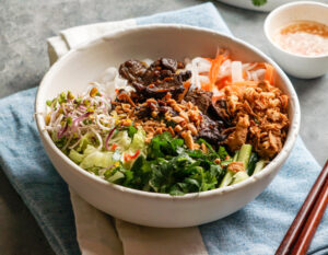 Hanoi Street Food: It's more than Phở! Sneak-peek into top 3 delicious local delights! 4 Bún Bò Nam Bộ is a perfect Hanoi street food for a summer day
