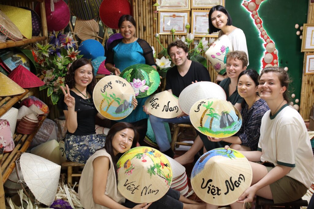 Reminiscing Bụi Phấn and Vietnamese Teachers' Day 1 Summer Camp organized by Tieng Viet Oi for Peace Corps Vietnam Volunteers